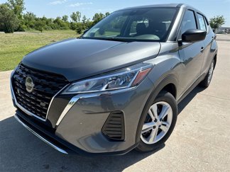 New 2025 Nissan Kicks Play S image 1