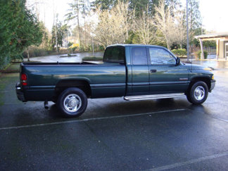 Used 1998 Dodge Ram 2500 Truck 2WD Quad Cab image 1