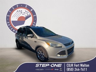 Used 2015 Ford Escape SE w/ Equipment Group 201A image 1