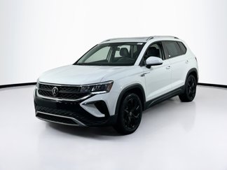 Used 2022 Volkswagen Taos SE image 1