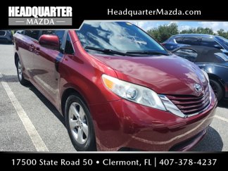 Used 2017 Toyota Sienna LE image 1