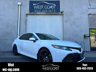 Used 2020 Toyota Camry LE image 1