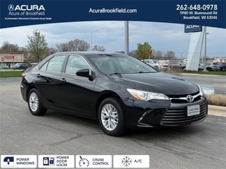 Used 2016 Toyota Camry LE image 1