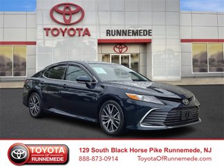 Used 2021 Toyota Camry XLE image 1