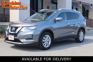 Used 2019 Nissan Rogue SV image 1