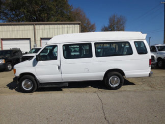 Used 2003 Ford E-350 and Econoline 350 Extended Super Duty image 1