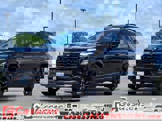 Used 2025 Chevrolet Equinox LT w/ Safety and Technology Package image 1