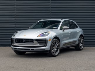 Certified 2025 Porsche Macan Turbo image 1