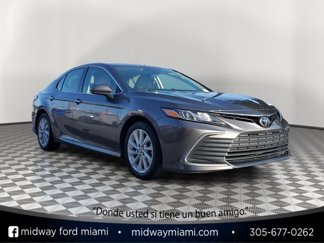 Used 2022 Toyota Camry LE image 1