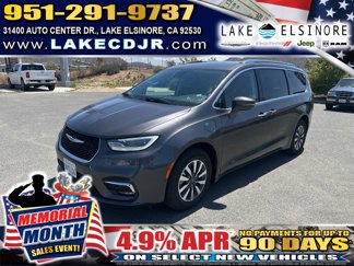 Used 2021 Chrysler Pacifica Touring-L image 1
