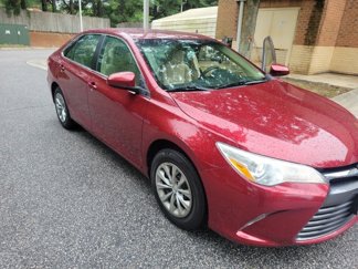 Used 2017 Toyota Camry LE image 1