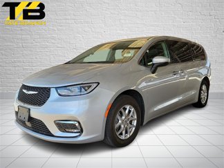 Used 2023 Chrysler Pacifica Touring-L image 1