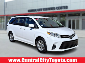 Used 2020 Toyota Sienna LE image 1