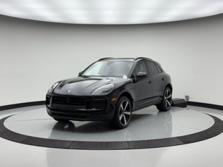 Certified 2025 Porsche Macan image 1