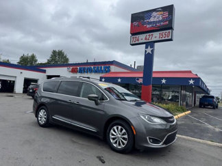 Used 2019 Chrysler Pacifica Touring-L image 1