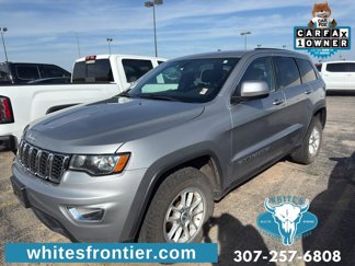 Used 2018 Jeep Grand Cherokee Laredo image 1
