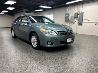 Used 2010 Toyota Camry XLE image 1