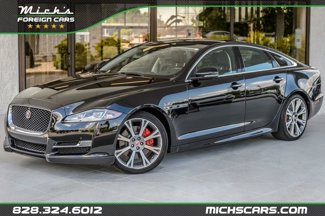 Used 2018 Jaguar XJ R-Sport image 1