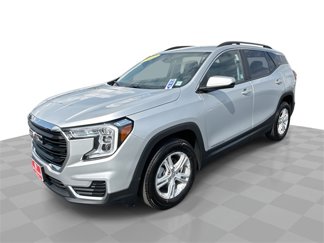 Certified 2022 GMC Terrain SLE w/ Driver Convenience Package image 1