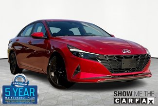 Used 2023 Hyundai Elantra SEL image 1