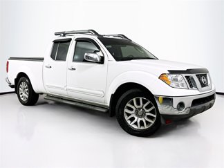 Used 2010 Nissan Frontier LE image 1