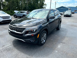 Used 2021 Kia Seltos LX image 1