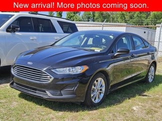 Certified 2020 Ford Fusion SE image 1