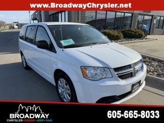Used 2016 Dodge Grand Caravan SE w/ Quick Order Package 29E SE image 1
