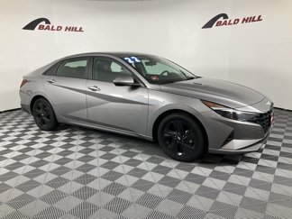 Used 2022 Hyundai Elantra SEL image 1