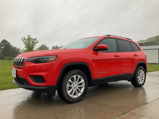 Used 2021 Jeep Cherokee Latitude image 1