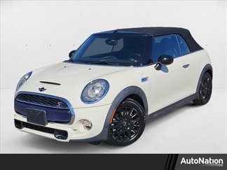 Used 2017 MINI Cooper S image 1