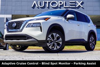Used 2023 Nissan Rogue SV image 1