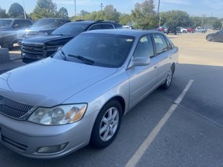 Used 2002 Toyota Avalon image 1