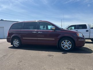 Used 2009 Chrysler Town & Country Limited w/ Entertainment Group #3 image 1