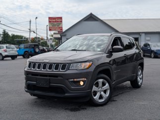 Used 2018 Jeep Compass Latitude w/ Popular Equipment Group image 1