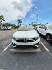Used 2022 Volkswagen Tiguan SE image 1