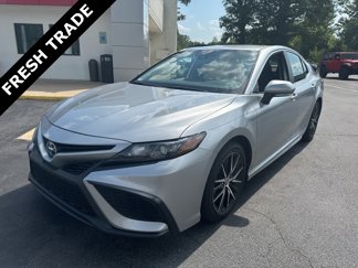 Used 2023 Toyota Camry SE image 1