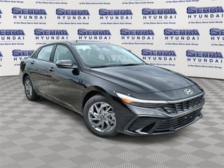 Used 2024 Hyundai Elantra SEL image 1
