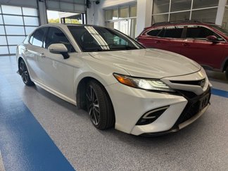 Used 2018 Toyota Camry XSE image 1