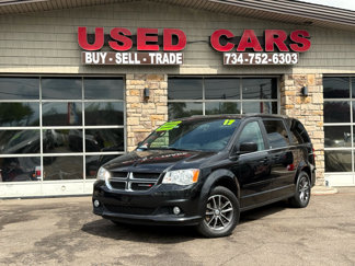 Used 2017 Dodge Grand Caravan SXT image 1