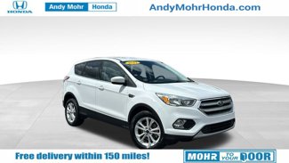 Used 2017 Ford Escape SE image 1