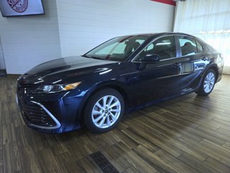 Used 2021 Toyota Camry LE image 1