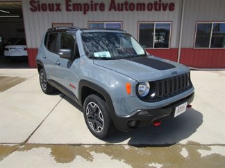 Used 2017 Jeep Renegade Trailhawk w/ Cold Weather Group II image 1