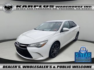 Used 2016 Toyota Camry SE image 1