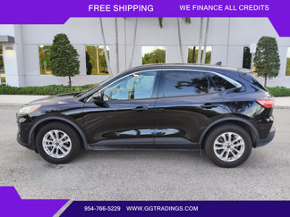 Used 2021 Ford Escape SE w/ Cold Weather Package image 1