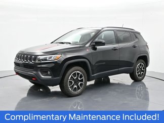 Used 2024 Jeep Compass Trailhawk image 1