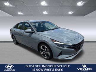 Used 2023 Hyundai Elantra SEL w/ Convenience Package image 1
