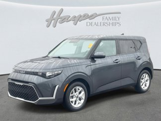Used 2023 Kia Soul S image 1