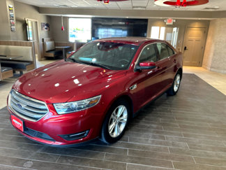 Used 2018 Ford Taurus SEL w/ Equipment Group 201A image 1