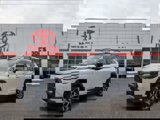 New 2025 Toyota Corolla Cross XLE image 1